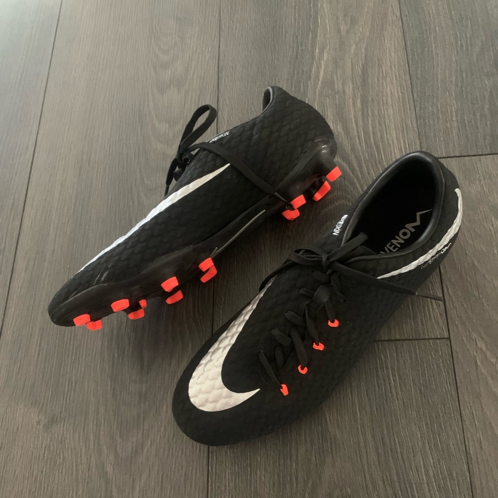 Nike Hypervenom Cleats (NWOT)